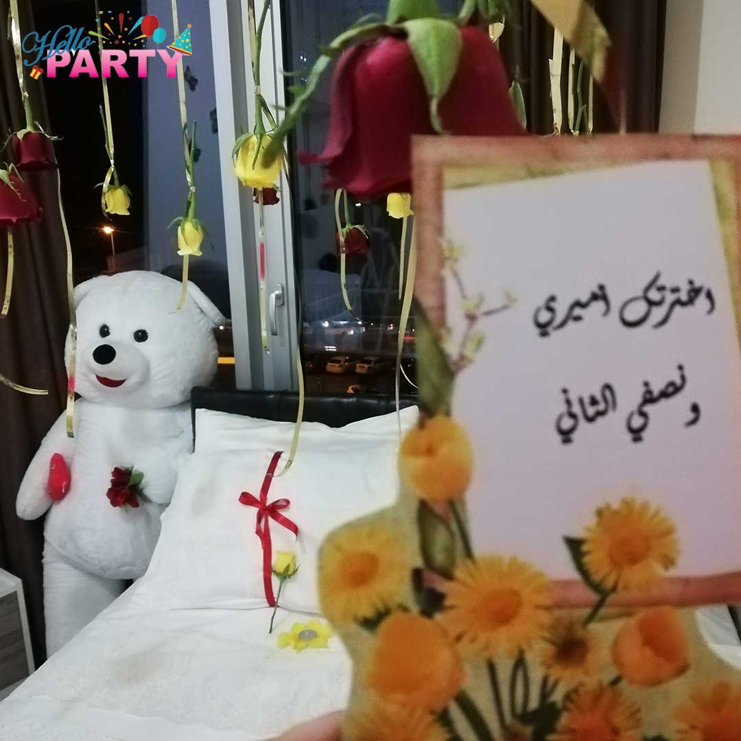 رومنسية-ورد طبيعي-ورد صناعي-ورق الورد-شمع-شموع-زوج-زوجة-راحة-استرخاء-أجواء رومنسية-يعشقها-عشق - بلاد الغربة-اوربا-كندا-اهتمام-حماسة-حب-غرام-موعد-أسئلة-يتحدث كثيراً-خجل-تردد-ارتباط-سعيد-النية الصافية-الصادقة-الاهتمام المتبادل-تنظيم-حفلات-و-مناسبات-في-