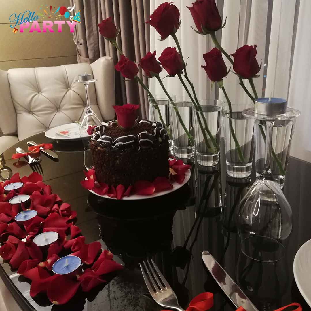 رومنسية-ورد طبيعي-ورد صناعي-ورق الورد-شمع-شموع-زوج-زوجة-راحة-استرخاء-أجواء رومنسية-يعشقها-عشق - بلاد الغربة-اوربا-كندا-اهتمام-حماسة-حب-غرام-موعد-أسئلة-يتحدث كثيراً-خجل-تردد-ارتباط-سعيد-النية الصافية-الصادقة-الاهتمام المتبادل-تنظيم-حفلات-و-مناسبات-في-