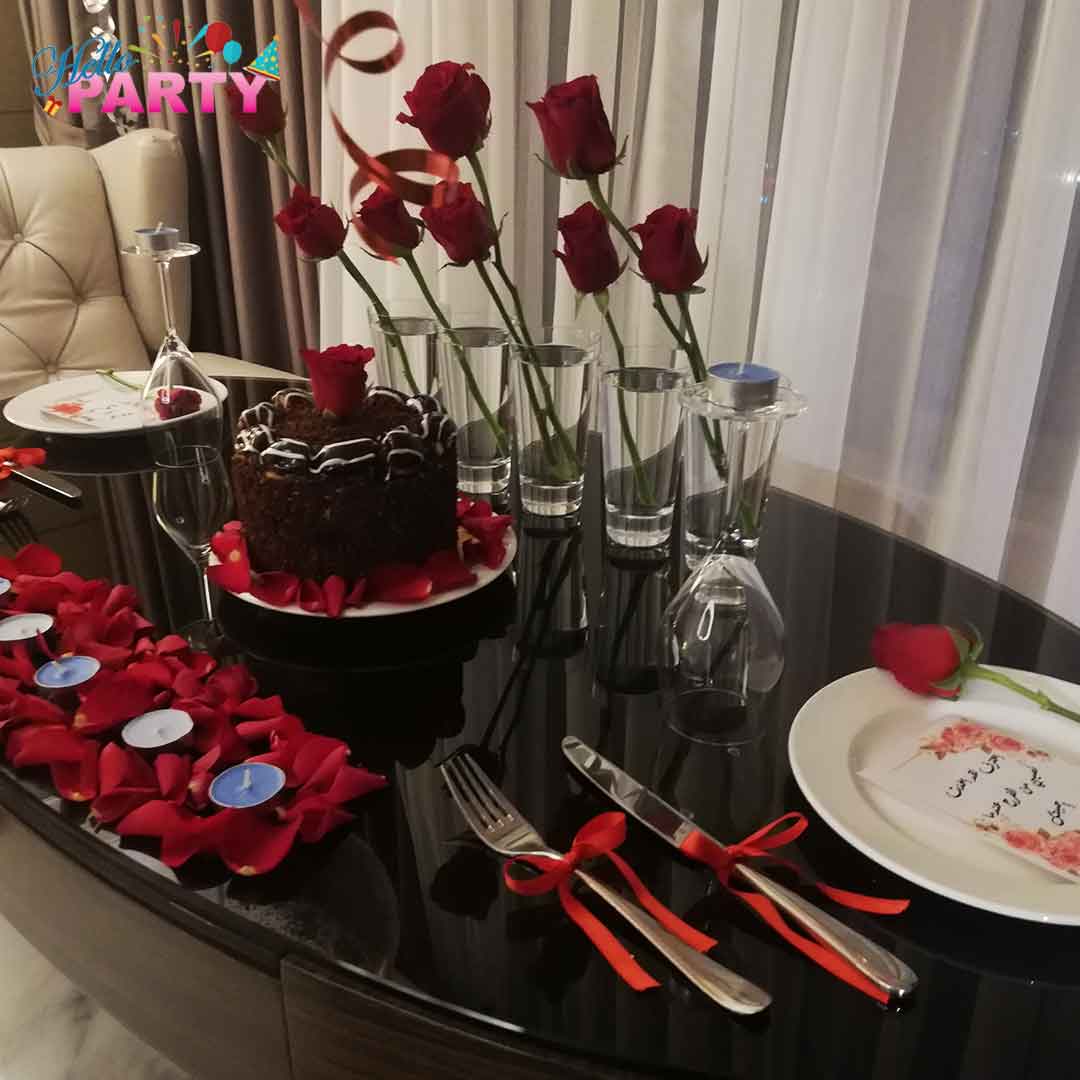 رومنسية-ورد طبيعي-ورد صناعي-ورق الورد-شمع-شموع-زوج-زوجة-راحة-استرخاء-أجواء رومنسية-يعشقها-عشق - بلاد الغربة-اوربا-كندا-اهتمام-حماسة-حب-غرام-موعد-أسئلة-يتحدث كثيراً-خجل-تردد-ارتباط-سعيد-النية الصافية-الصادقة-الاهتمام المتبادل-تنظيم-حفلات-و-مناسبات-في-